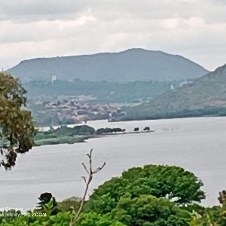 Thee View Hotell Hartbeespoort Exteriör bild