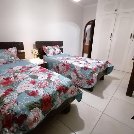Thee View Hotell Hartbeespoort Exteriör bild