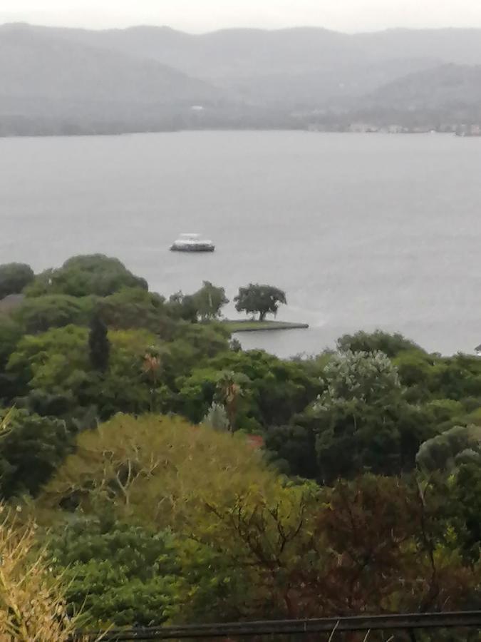 Thee View Hotell Hartbeespoort Exteriör bild