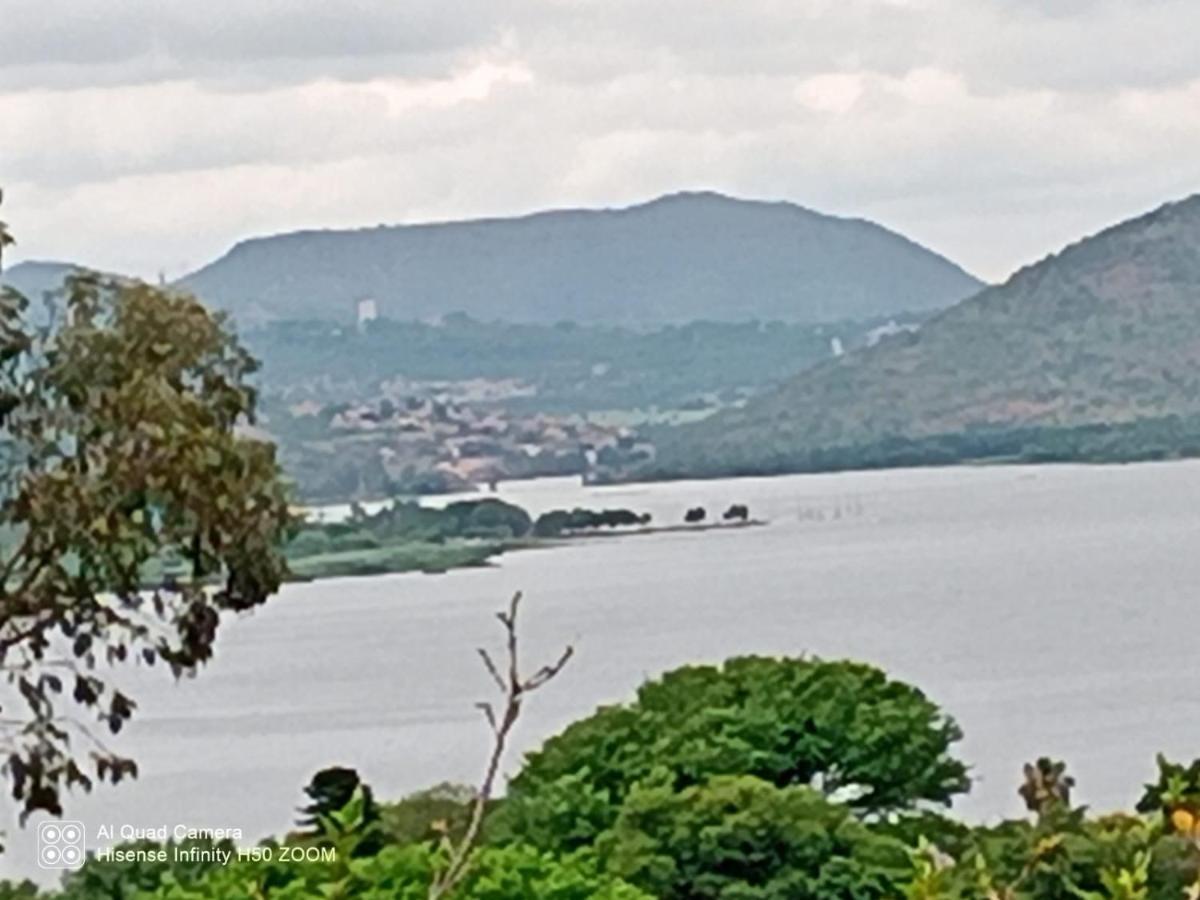 Thee View Hotell Hartbeespoort Exteriör bild