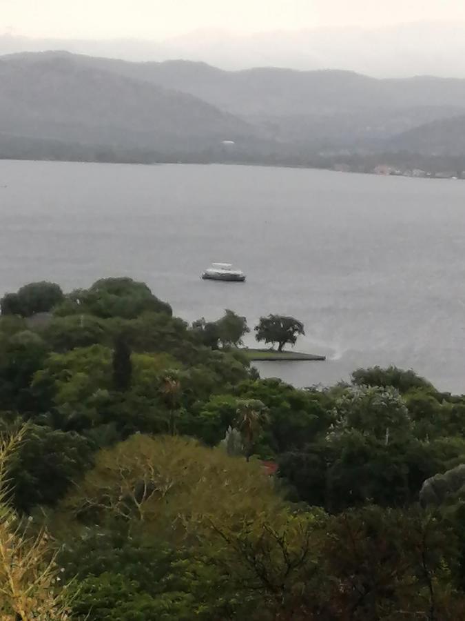 Thee View Hotell Hartbeespoort Exteriör bild