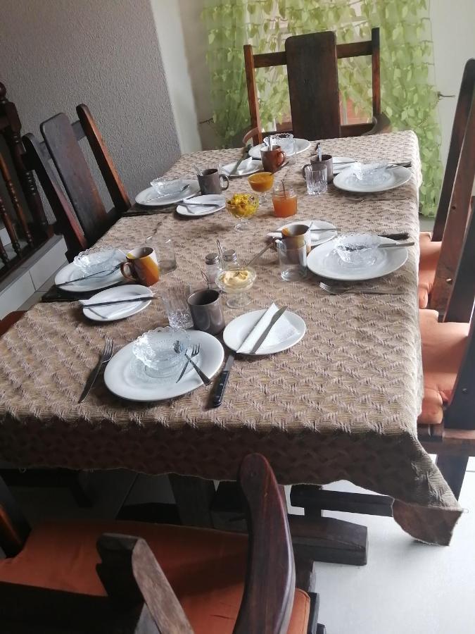 Thee View Hotell Hartbeespoort Exteriör bild